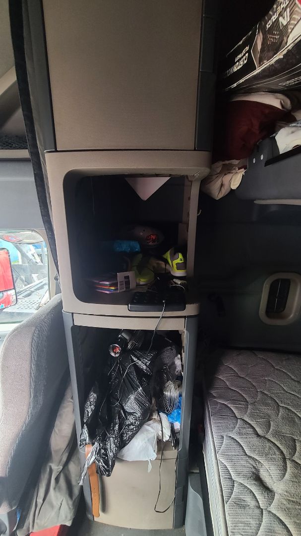 2012 FREIGHTLINER Cascadia - Image 20